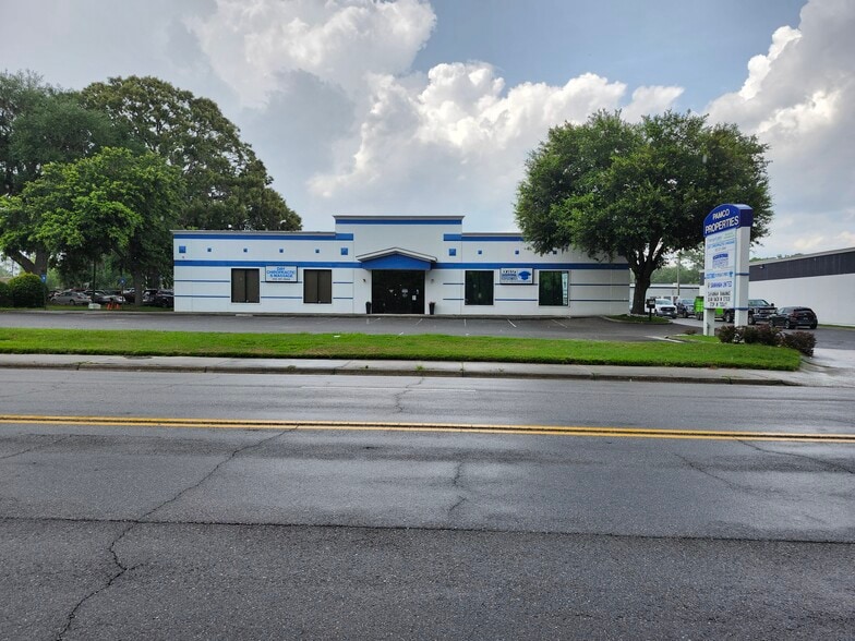 702 Mall Blvd, Savannah, GA for sale - Building Photo - Image 1 of 8