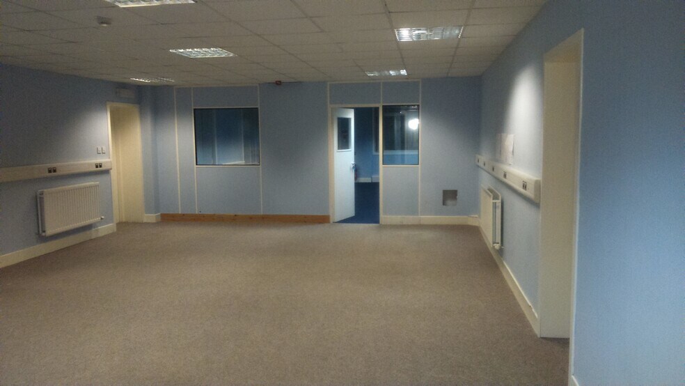 First Ave, Stevenston for sale - Interior Photo - Image 3 of 10