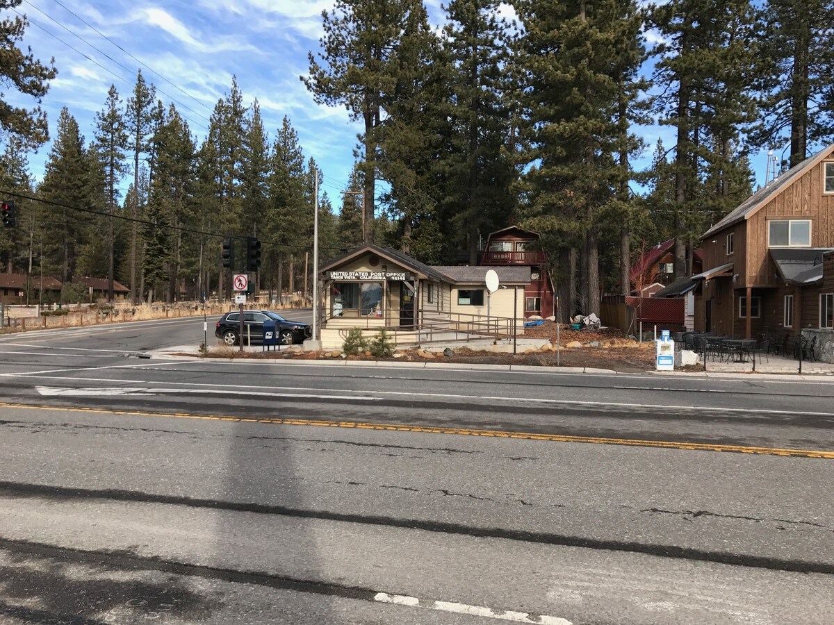 7005 N Lake Blvd, Tahoe Vista, CA 96148 Tahoe Vista Post Office