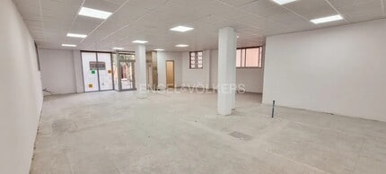 Retail in Mollet del Vallès, Barcelona for lease Interior Photo- Image 1 of 6