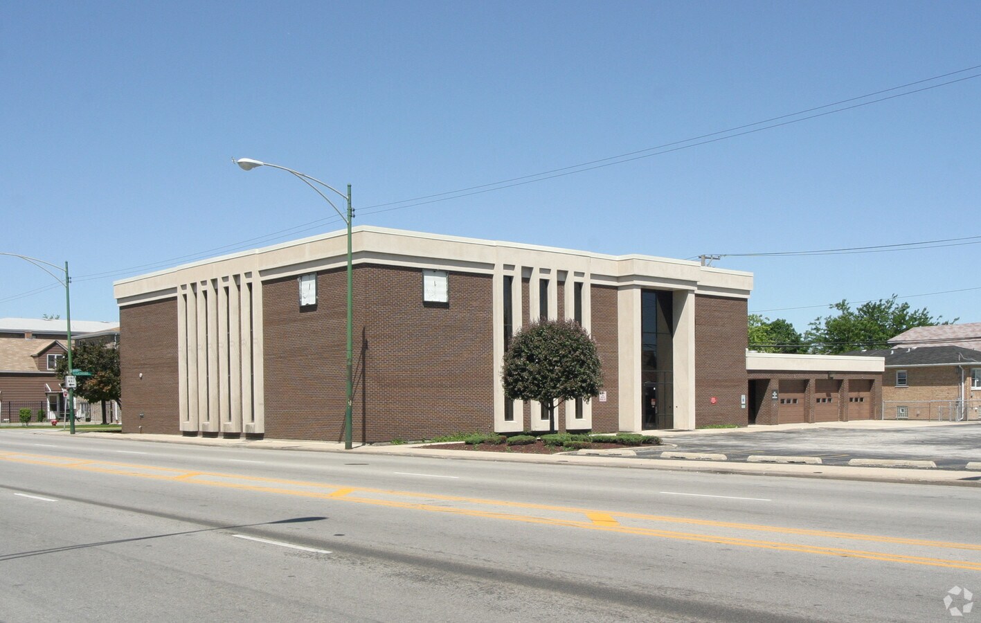 5680 S Archer Ave, Chicago, IL 60638