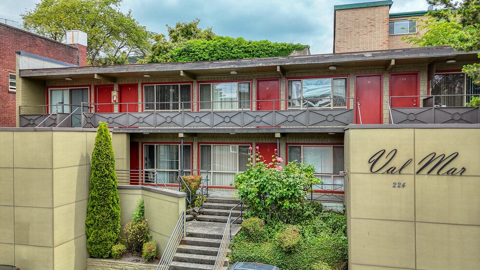 224 Bellevue Ave E, Seattle, WA for sale - Building Photo - Image 1 of 1