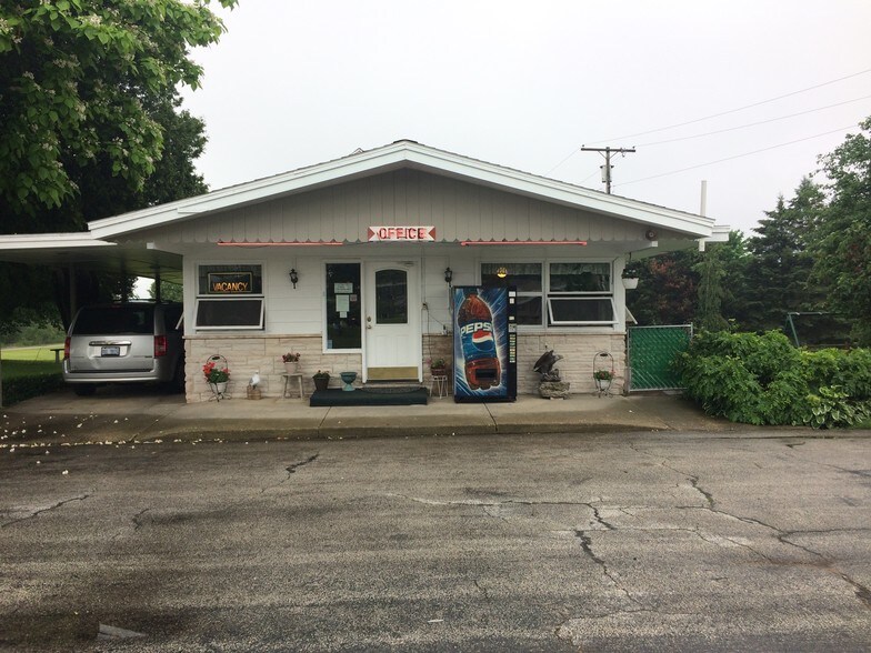 3781 N Oceana Dr, Hart, MI for sale - Primary Photo - Image 1 of 1