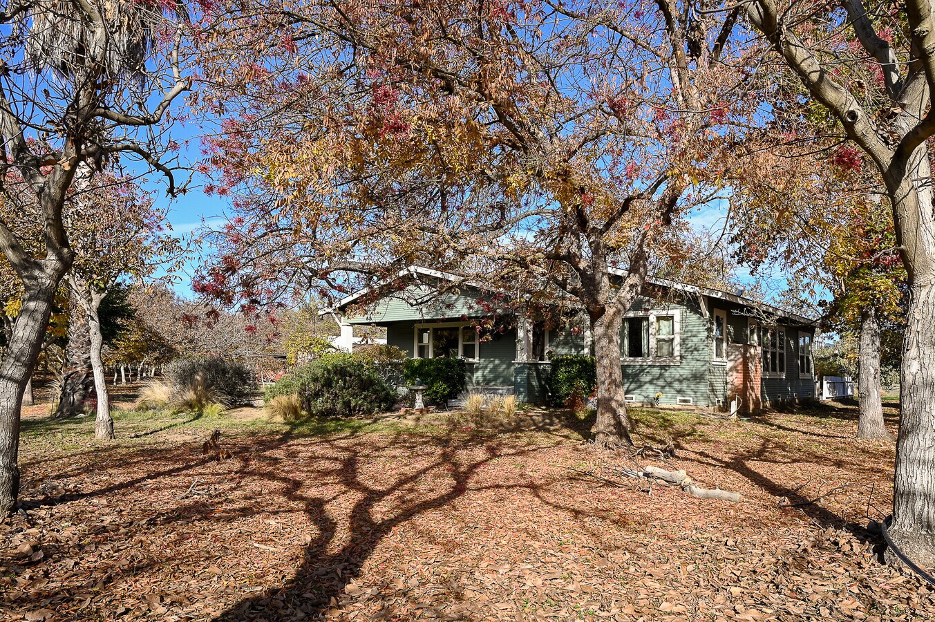 3385 Hecker Pass Rd, Gilroy, CA 95020