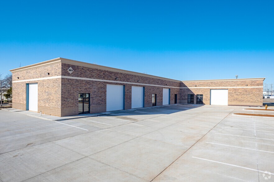 3911 N Ann Arbor Ave, Warr Acres, OK 73122