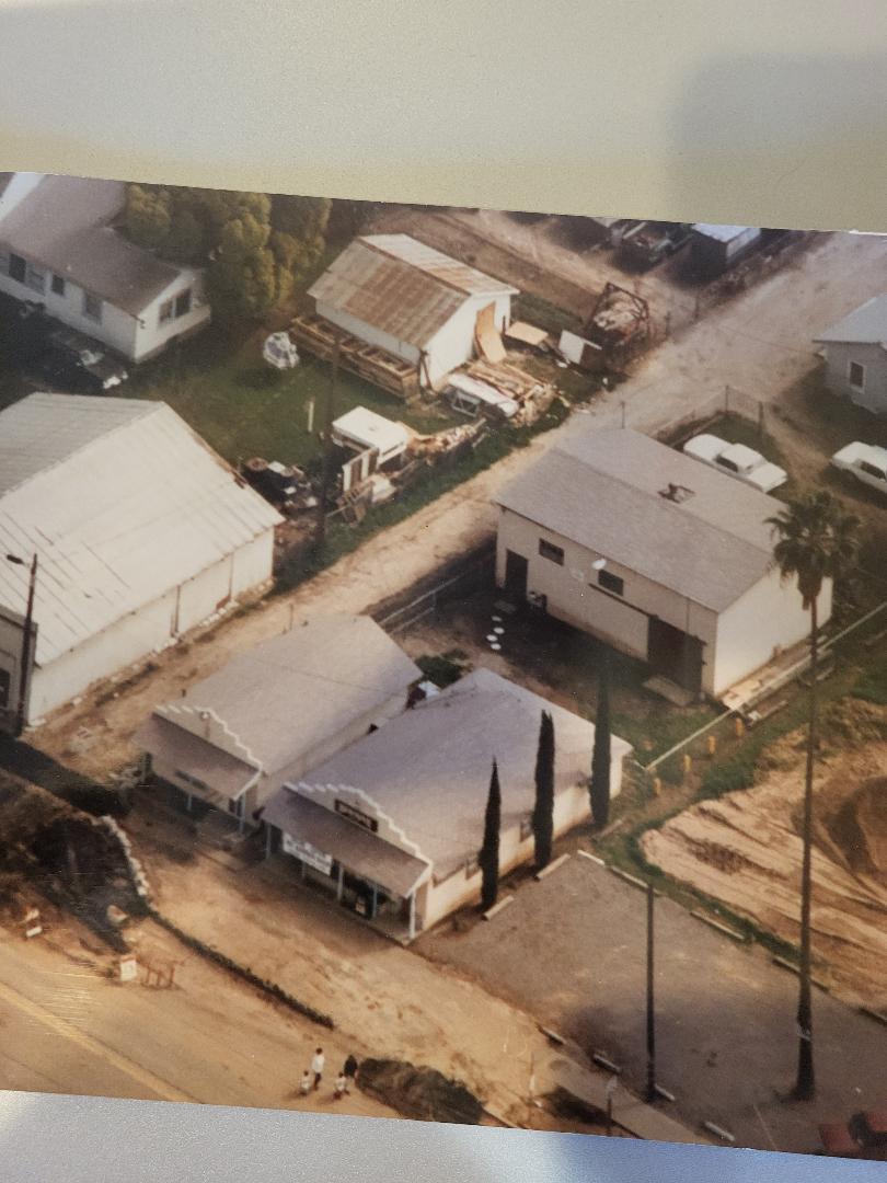 982 & 982 1/2 Center St.and Lot portfolio of 3 properties for sale on LoopNet.com Building Photo- Image 1 of 5