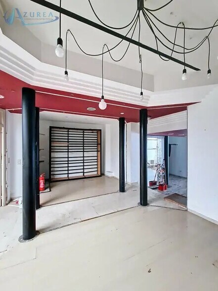 Retail in Cannes for lease - Interior Photo - Image 2 of 6