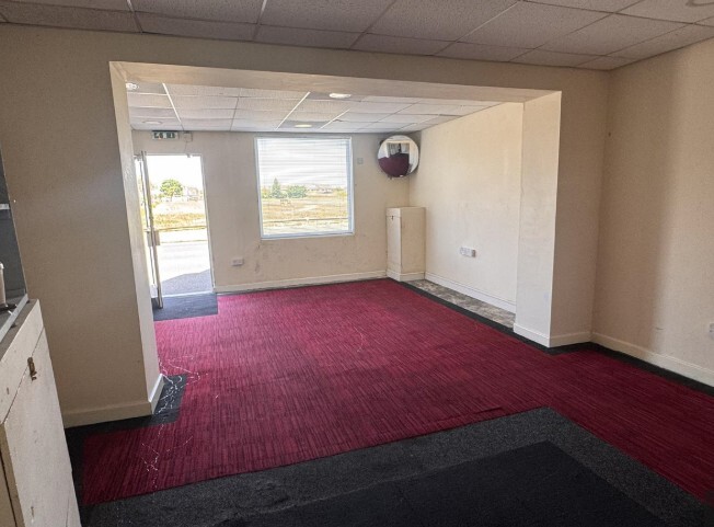 153 Broad St, Crewe for lease - Interior Photo - Image 3 of 6