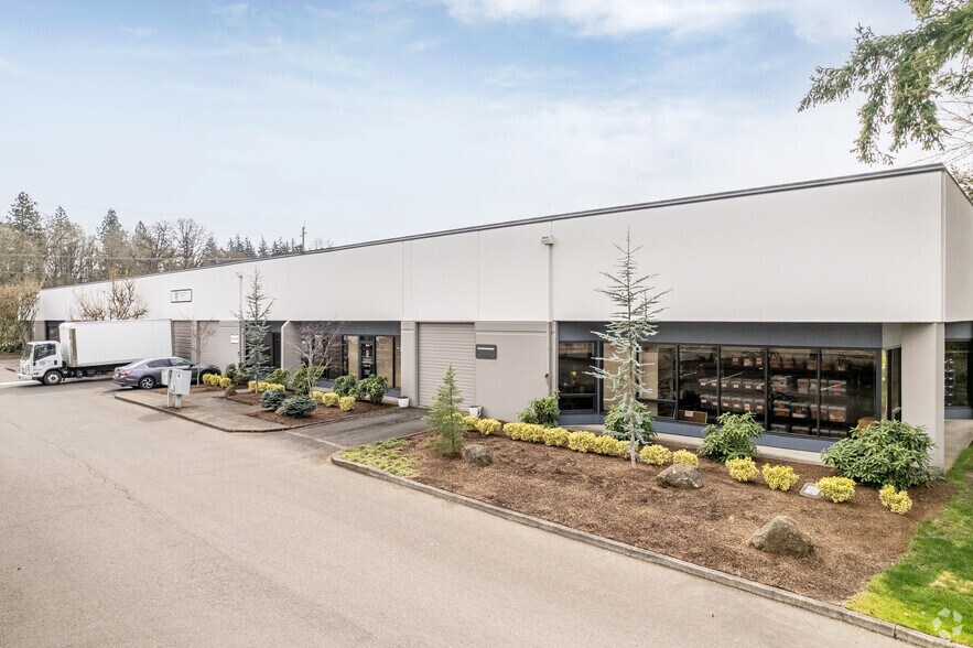 8362-8380 SW Nimbus Ave, Beaverton, OR for lease - Building Photo - Image 2 of 4