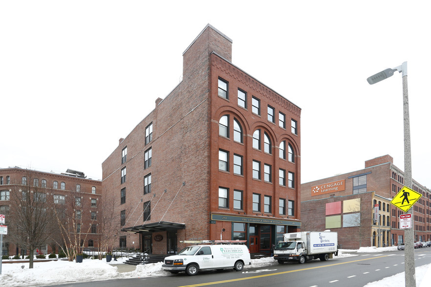 241 A St, Boston, MA for lease - Primary Photo - Image 1 of 11