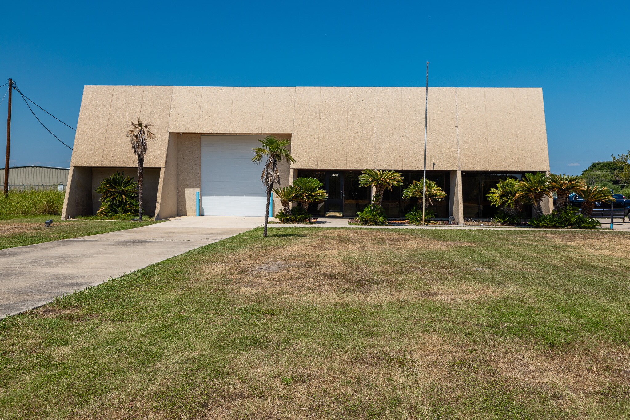8276 N SH 16, Poteet, TX for sale Building Photo- Image 1 of 30