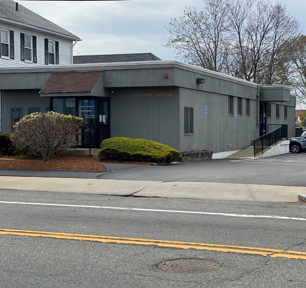 387 Waterman Ave, East Providence, RI for sale Building Photo- Image 1 of 1