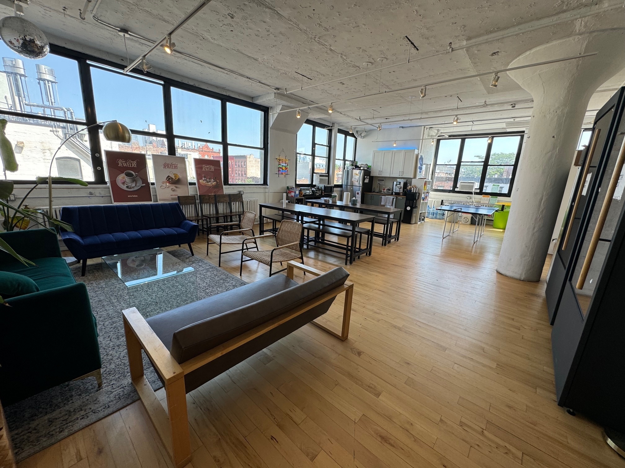 61 Greenpoint Ave, Brooklyn, NY for lease Interior Photo- Image 1 of 13