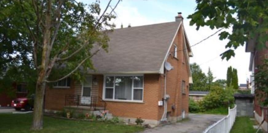 72 Southdale Ave, Kitchener, ON for sale - Primary Photo - Image 1 of 1