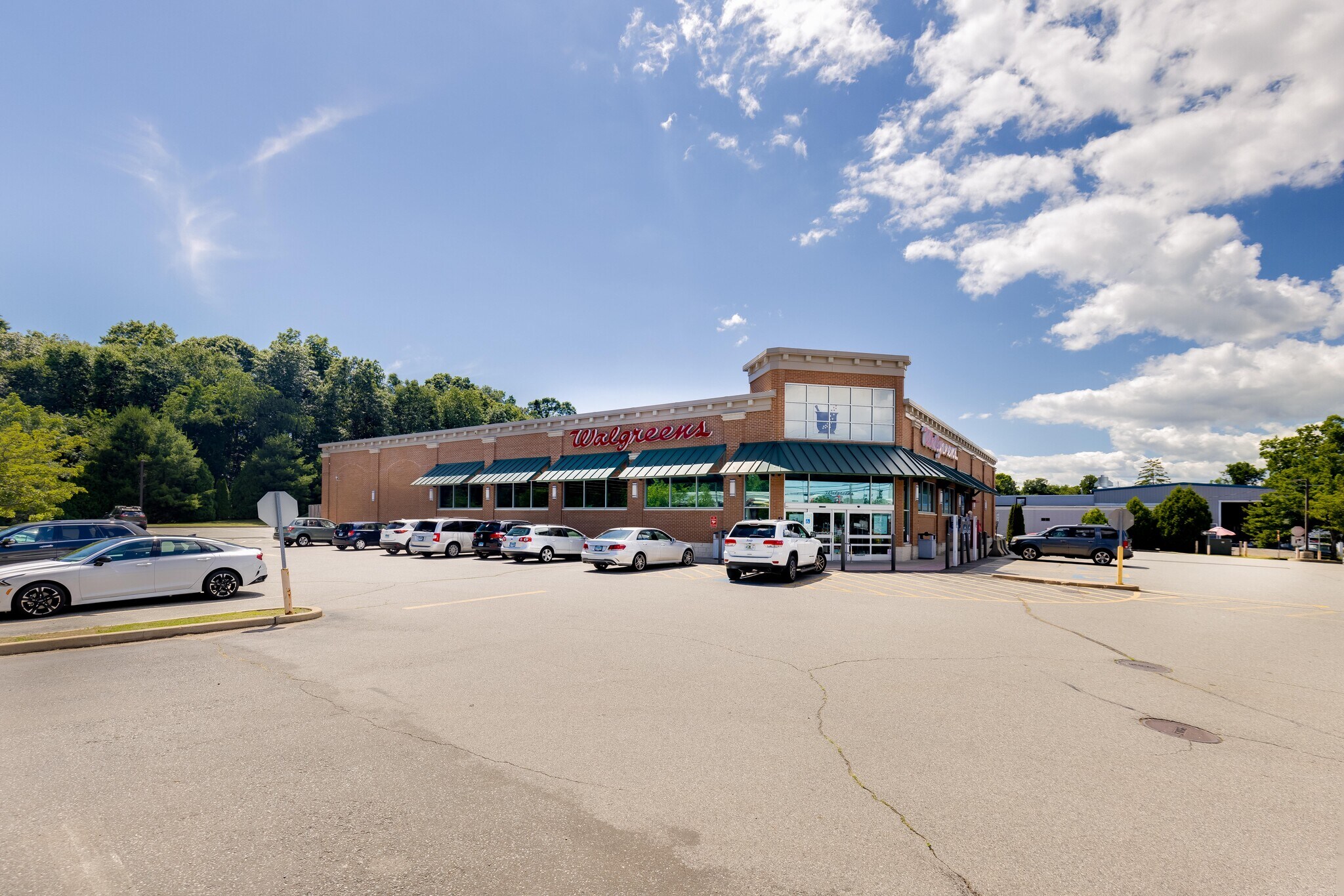 218 E Main St, Clinton, CT for sale Primary Photo- Image 1 of 1