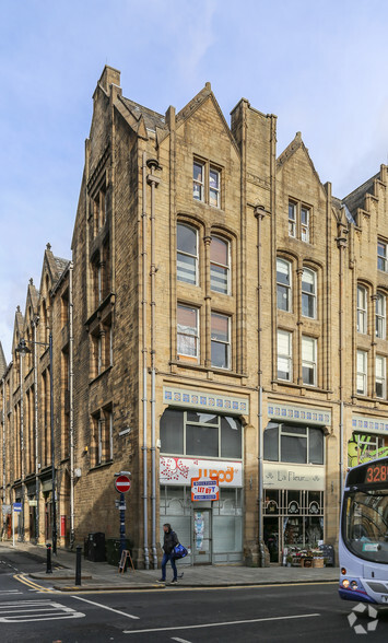 Westgate, Huddersfield for lease - Building Photo - Image 2 of 4