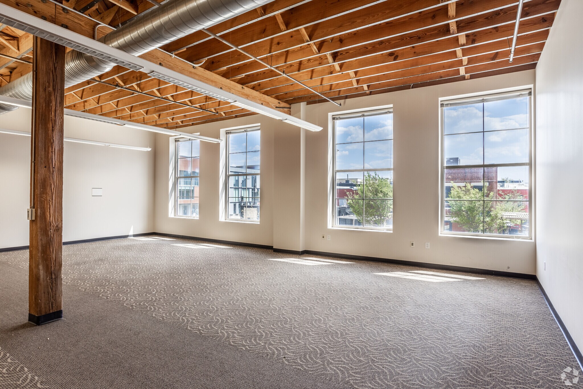 430 E Grand Ave, Des Moines, IA 50309 Office for Lease