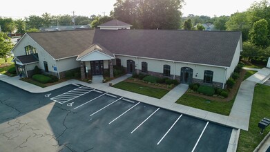 3911 Fountain Grove Dr, High Point, NC for lease Building Photo- Image 1 of 10