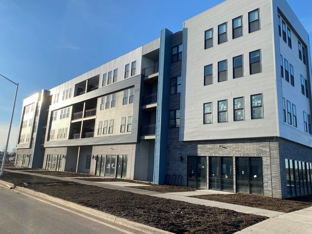 85 Hangar Rd, Rome, NY 13441