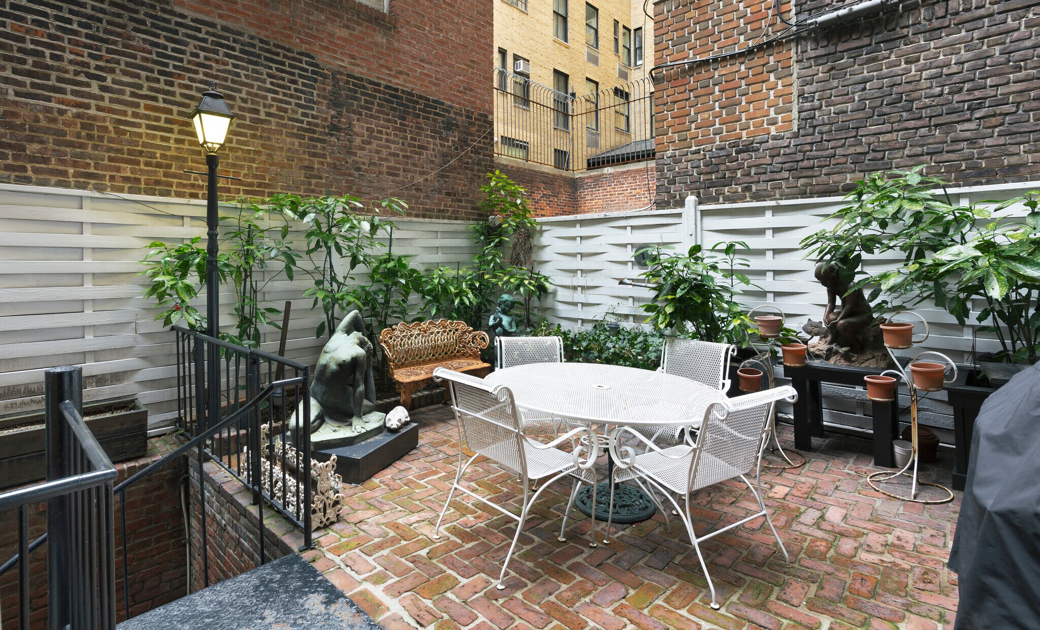 59 E 74th St, New York, NY for sale Interior Photo- Image 1 of 1