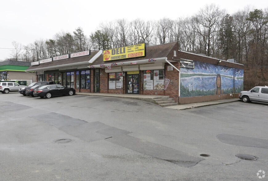 404-408 Rosevale Ave, Ronkonkoma, NY for sale - Primary Photo - Image 1 of 1