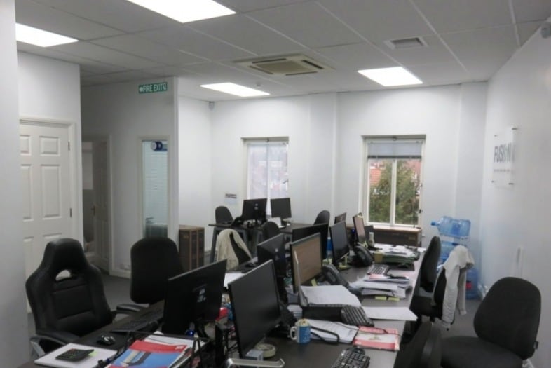 4 Spring Villa Rd, Edgware for lease - Interior Photo - Image 3 of 3