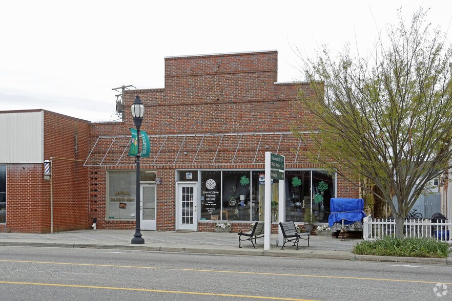 49-51 S Main St, Kilmarnock, VA for sale - Primary Photo - Image 1 of 1