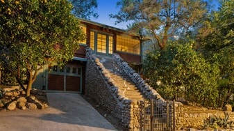 2024 Laurel Canyon Blvd, Los Angeles CA - Convenience Store