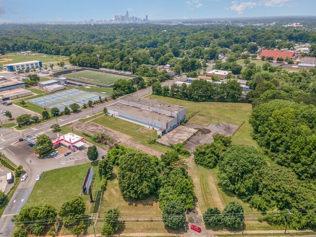 More details for 920 Eastway Dr, Charlotte, NC - Industrial for Auction