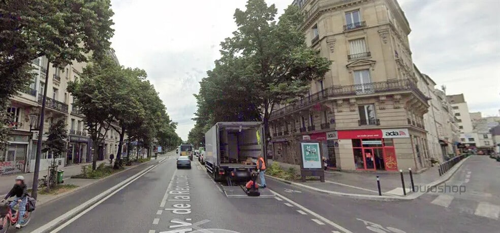 Retail in Paris for lease - Building Photo - Image 1 of 2