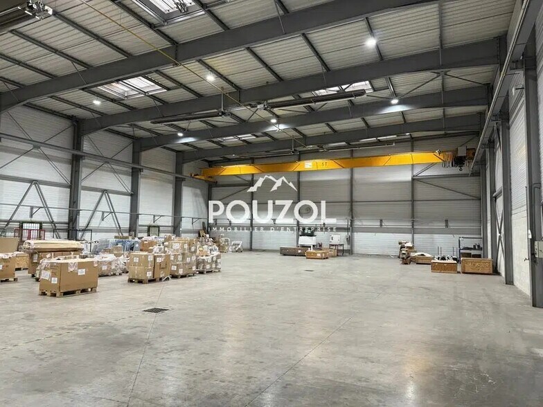 Flex in Clermont-Ferrand for lease - Building Photo - Image 2 of 11