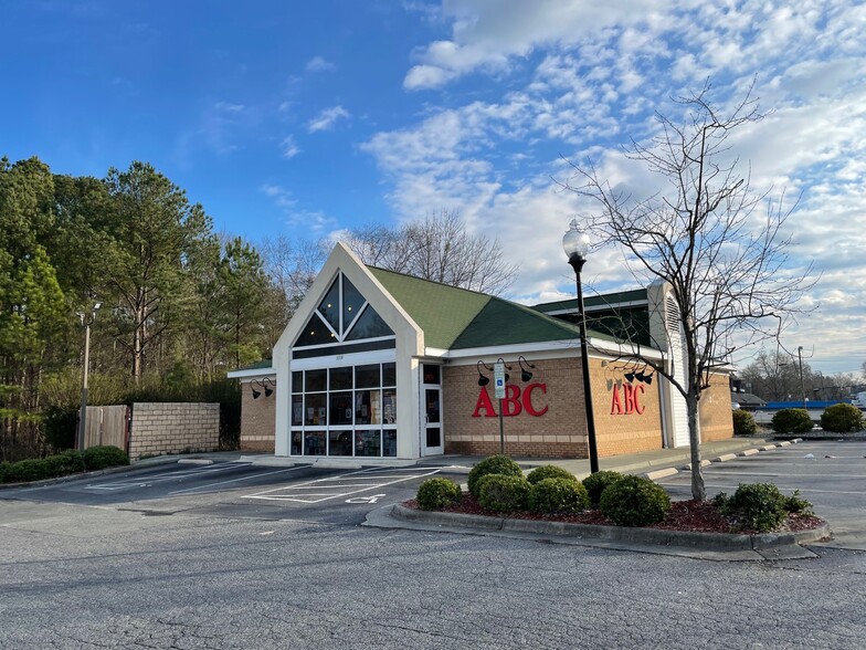 3318 Guess Rd, Durham, NC for sale - Building Photo - Image 1 of 1