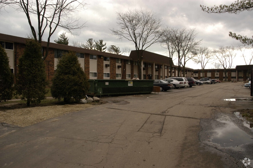 2929-2931 27th St, Zion, IL for sale - Primary Photo - Image 1 of 1