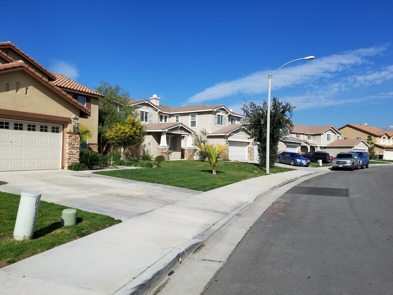 6547 Peridot Ct, Eastvale, CA for lease - Building Photo - Image 2 of 4