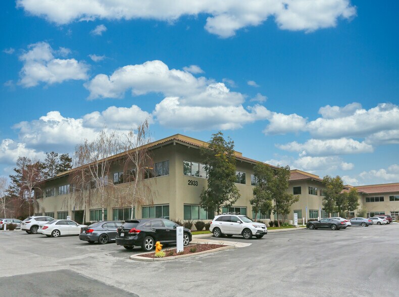 2903 Bunker Hill Ln, Santa Clara, CA for lease - Building Photo - Image 1 of 5