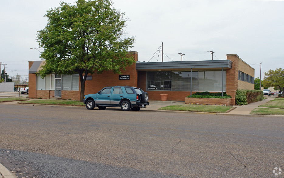 1402 Avenue N, Lubbock, TX for sale - Primary Photo - Image 1 of 1