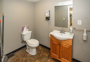 2001 Windsor Ave, Baltimore, MD for sale Interior Photo- Image 2 of 36