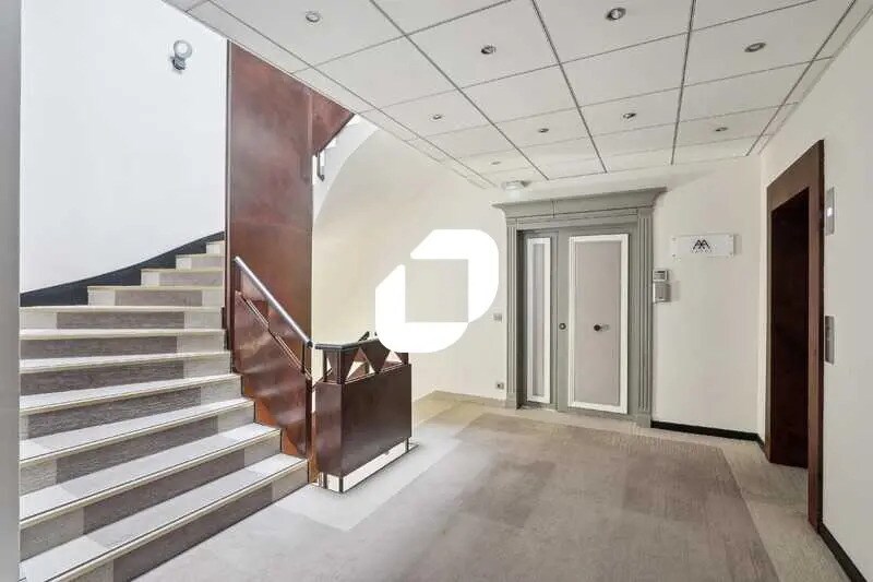 Office in Villebon-sur-Yvette for lease - Lobby - Image 2 of 10