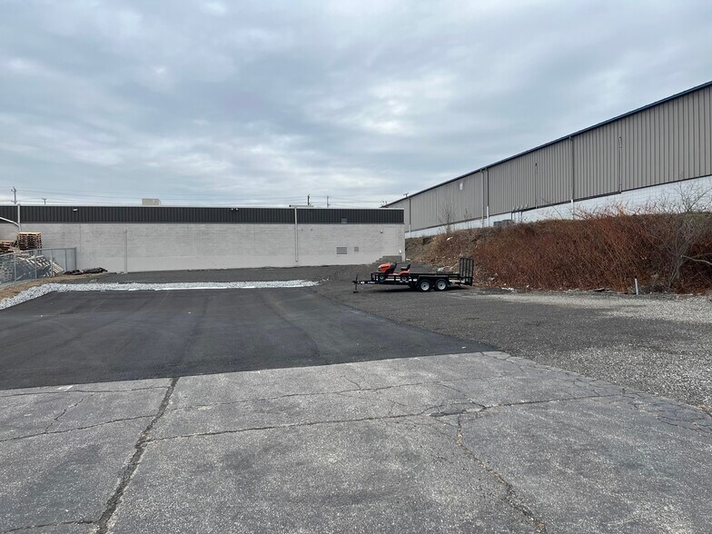 36 Colorado Ave, Warwick, RI for lease - Building Photo - Image 2 of 6