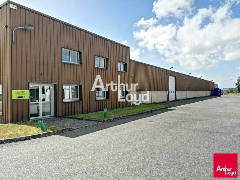 Flex in Châteaubourg for lease - Building Photo - Image 1 of 5