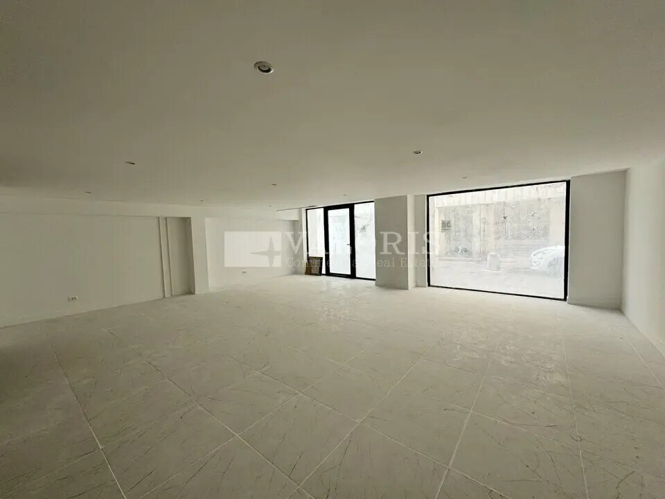 Office in Lyon for lease Interior Photo- Image 1 of 5