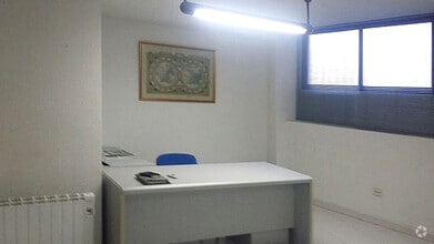 Retail in Ávila, Ávila for lease Interior Photo- Image 1 of 4