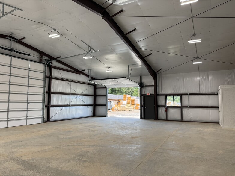 1906 Dobbins Bridge Rd, Anderson, SC for sale - Building Photo - Image 3 of 10