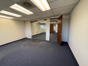 1225 W 190th St, Gardena, CA for lease Building Photo- Image 2 of 4