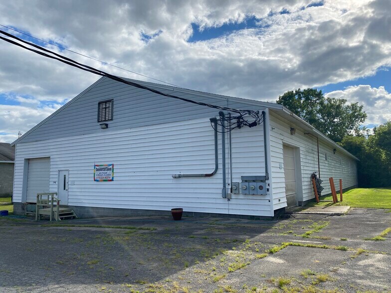 194 Harrison St, Gloversville, NY 12078 Flex for Sale