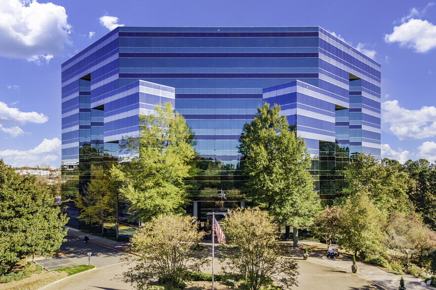 3700 Crestwood Pky NW, Duluth, GA for lease - Building Photo - Image 1 of 18