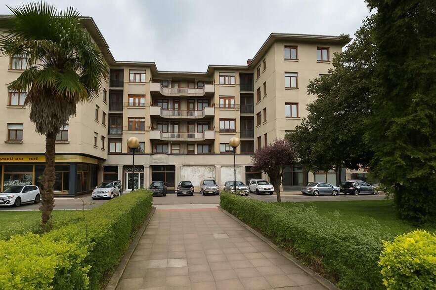 Retail in Torrelavega for sale - Building Photo - Image 3 of 31