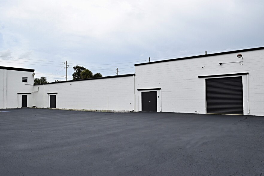 2400 Silver Star Rd, Orlando, FL for sale - Building Photo - Image 2 of 13