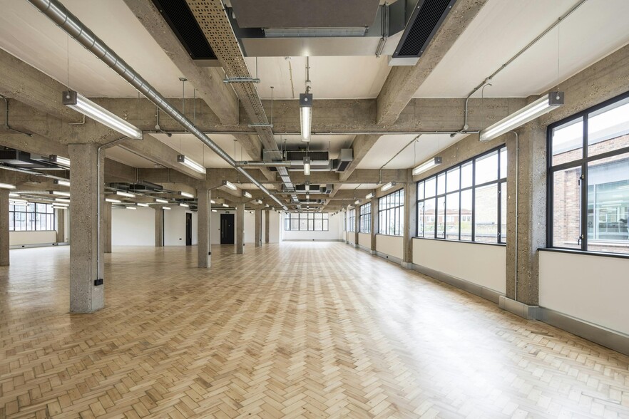 15-27 Gee St, London for lease - Interior Photo - Image 1 of 27