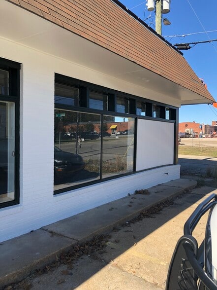 302 Williams St, Fayetteville, NC for sale - Building Photo - Image 1 of 29